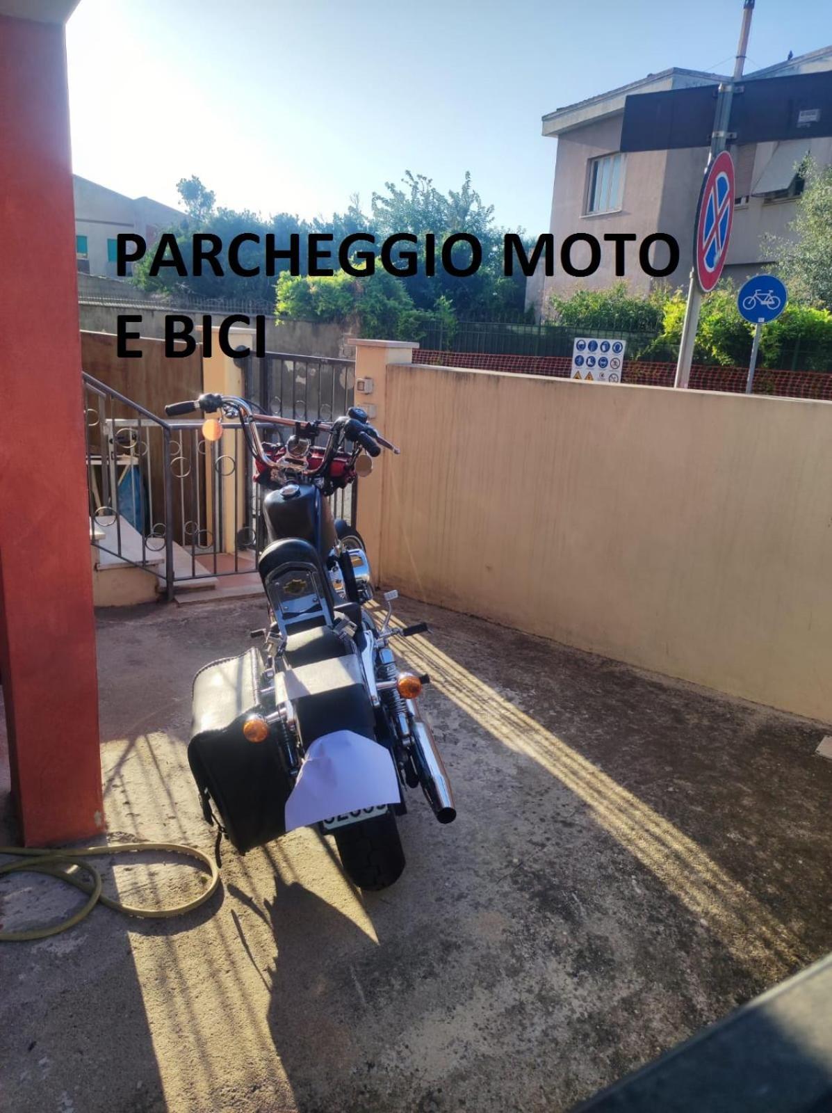 ホテル La Via Del Mare オリスターノ エクステリア 写真