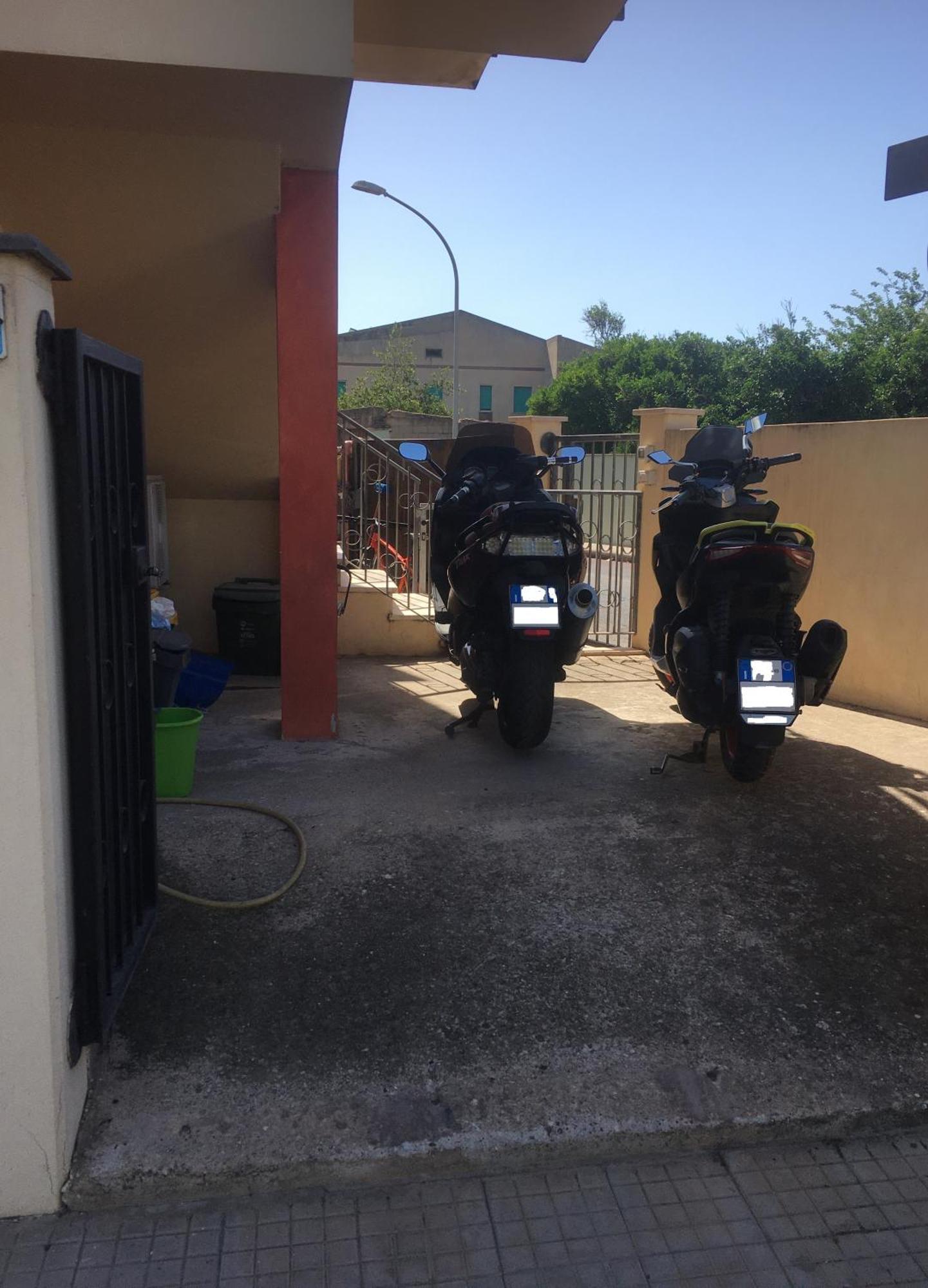 ホテル La Via Del Mare オリスターノ エクステリア 写真